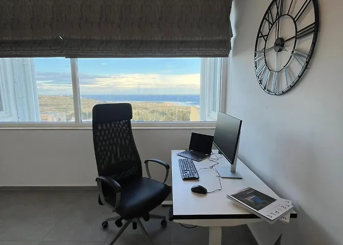 Seaside Luxury In Pembroke St Julians